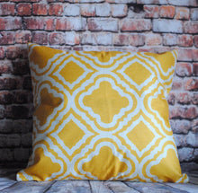 Geometric print cushion cover set